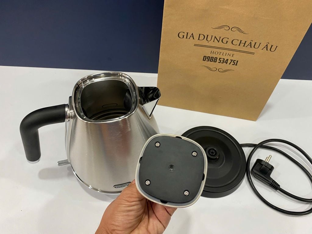 Ấm siêu tốc mini Delonghi KBI2001M