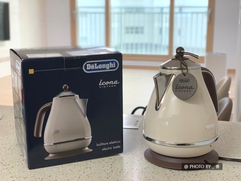 Ấm đun nước mini Delonghi Icona Vintage KBOV 2001