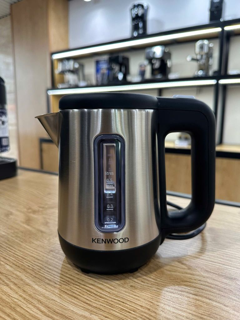 Kenwood JKM076&nbsp;Ấm Đun Nước Siêu Nhỏ Gọn Cho Cá Nhân Và Du Lịch.
