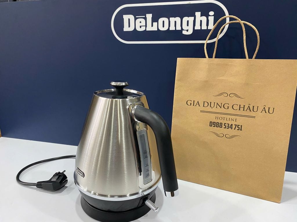 Thang đo phía sau Ấm đun nước inox Delonghi Distinta X kettle