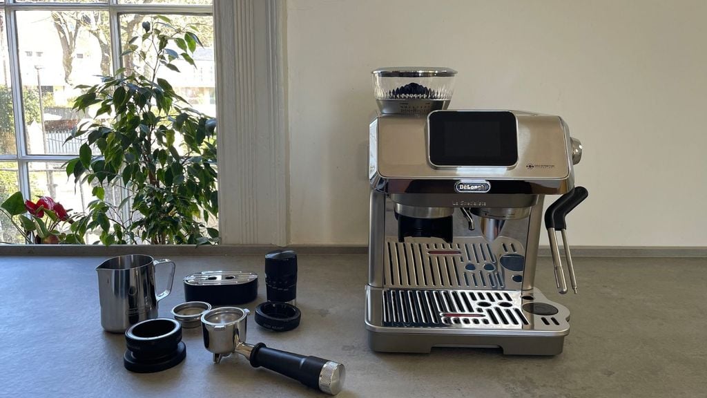 Các phụ kiện máy pha cà phê áp suất cao Delonghi EC9455 M Touch