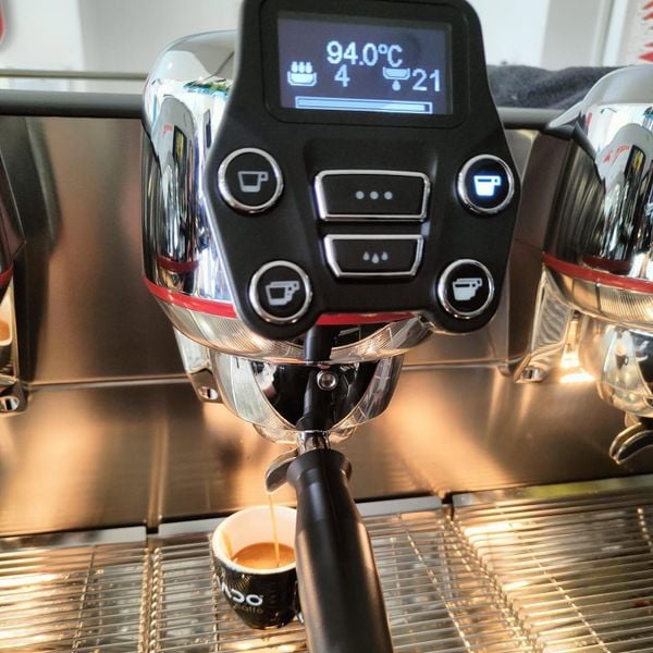 Máy pha cafe Capuchino Latte Espresso...LaCimbali M200 GT1