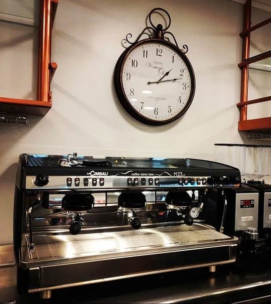 Máy pha cafe rang xay La Cimbali M23UP bền bỉ