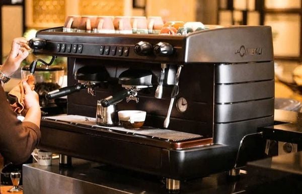 Máy pha cafe Ý La Cimbali M23 UP DT 2 professional espresso coffee machine 2 groups