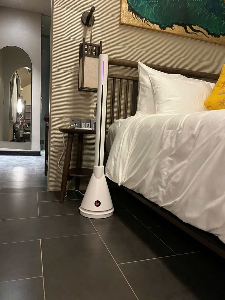 Máy sưởi gốm ULTTY SKJ CR018H