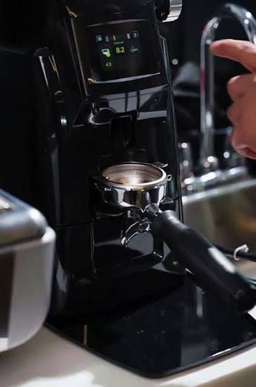 Máy xay cà phê kinh doanh Casadio Enea On Demand commercial coffee grinder