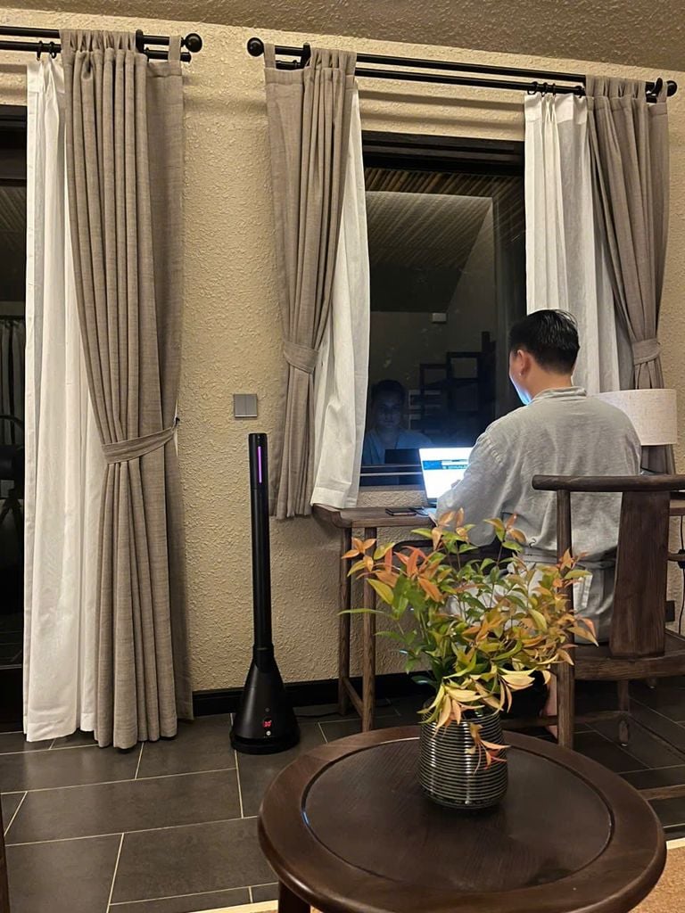 Quạt tháp điện tử Ultty slim tower bladeless fan