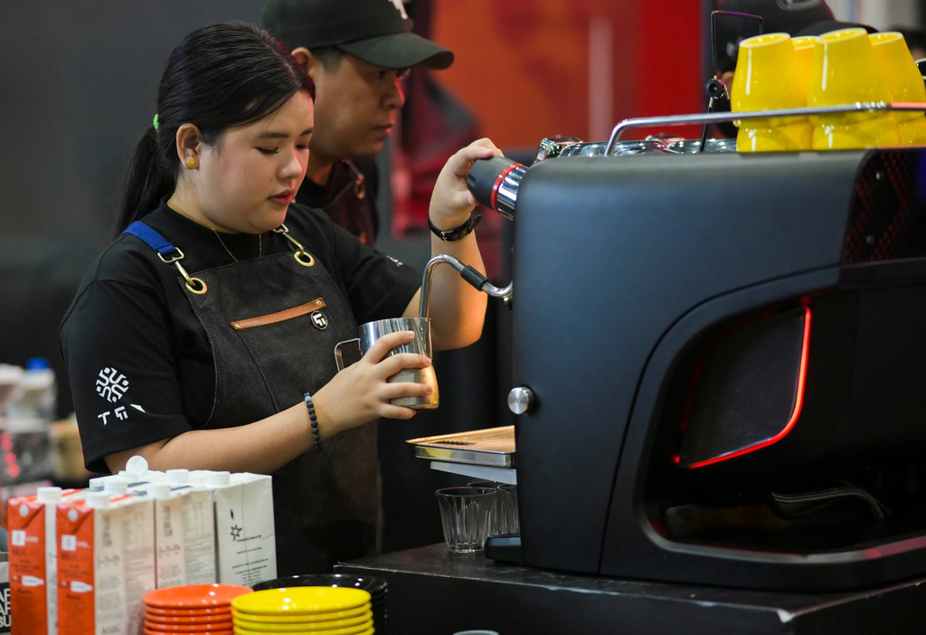 Vòi hơi đa hướng máy pha cafe Ý 2 group La Cimbali M200 DT 2 GT1
