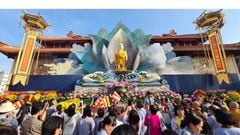 Lễ Phật Đản làm gì? Hoạt động dịp Phật Đản 2026 và góc nhìn mới cho những ai không theo đạo.