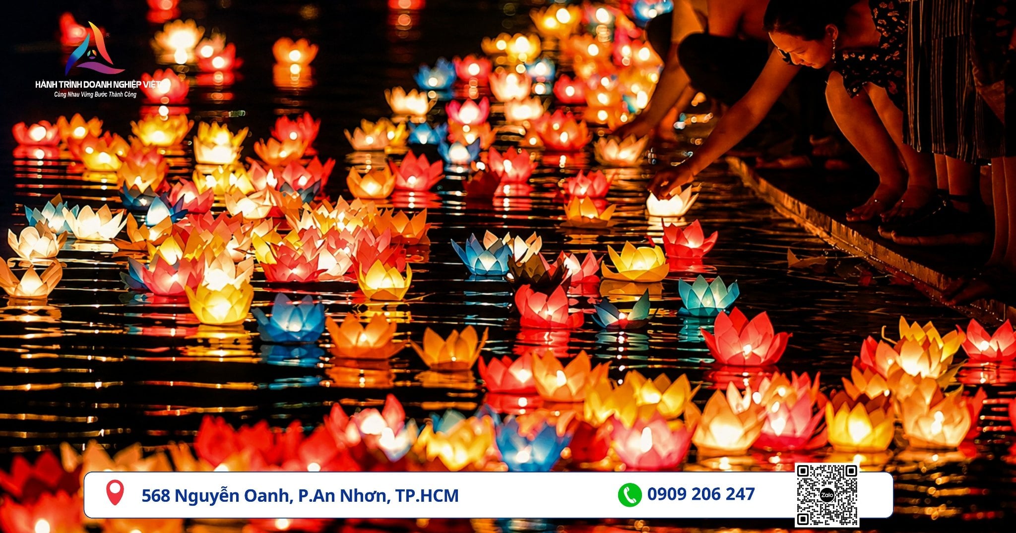 Thả đèn hoa đăng lễ Vu Lan
