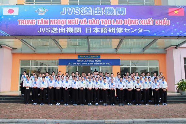 2025年9月8日、JVSグループ株式会社にて、惣菜製造業向けの技能実習生79名（女性）の選抜試験を開催しました。