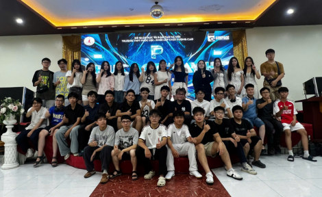 HỌC SINH THPT PHÚC LỢI HÒA MÌNH CÙNG GALA TỔNG KẾT NĂM HỌC