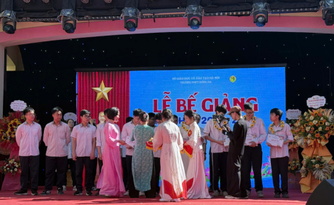 HƠN 19 HỌC SINH THPT ĐỐNG ĐA ĐẠT KẾT QUẢ IELTS ẤN TƯỢNG NĂM HỌC 2025–2026