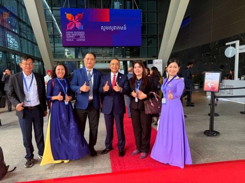 HEALTHY BEAUTY ĐỒNG HÀNH CÙNG CÁC NGUYÊN THỦ TẠI HỘI NGHỊ THƯỢNG ĐỈNH ĐẦU TƯ & KINH DOANH ASEAN 2025