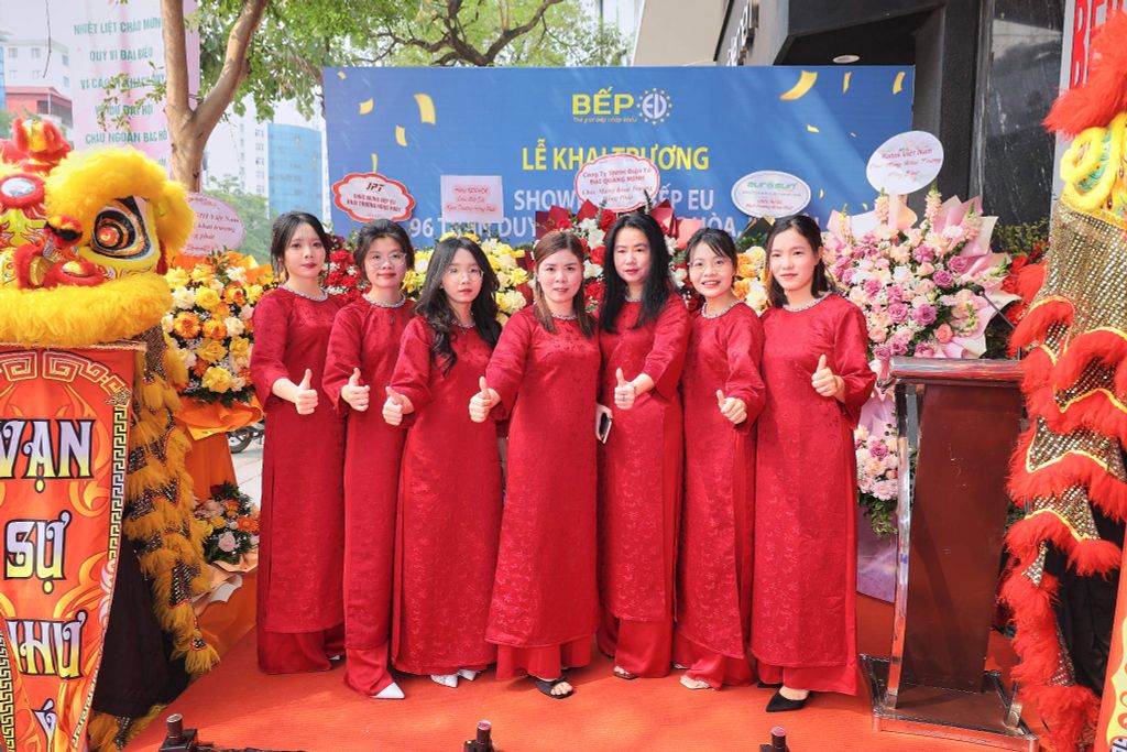 Bếp Eu 96 Trần Duy Hưng Khai Trương