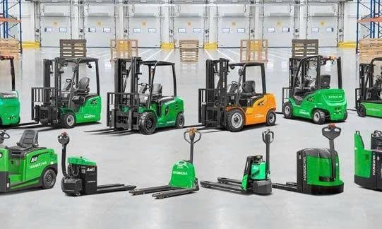 Lý do nên mua xe nâng Trung Quốc mới – Ưu điểm & giá trị lâu dài