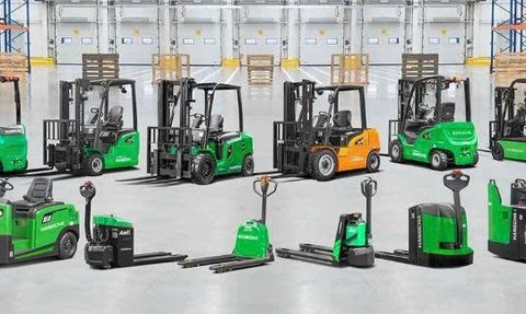 Lý do nên mua xe nâng Trung Quốc mới – Ưu điểm & giá trị lâu dài