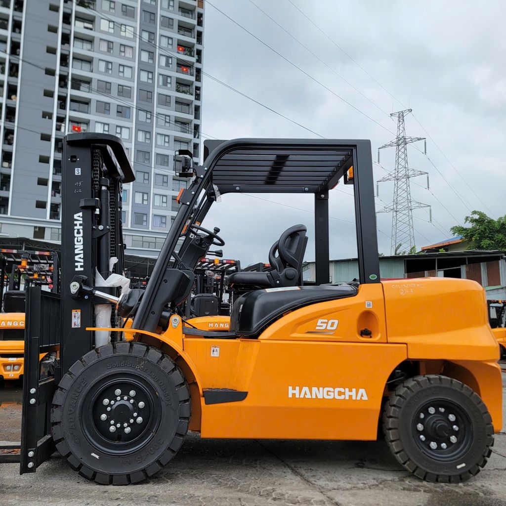 Tiêu Chí Chọn Xe Nâng Cho Doanh Nghiệp Việt