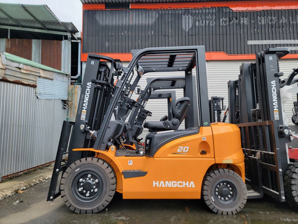 Tìm hiểu chi tiết xe nâng dầu: Ưu nhược điểm và cách sử dụng hiệu quả