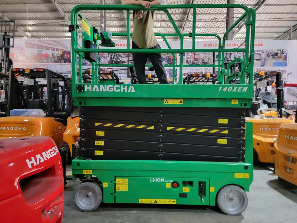 So Sánh Xe Nâng Người 12m – 14m – 16m | Nên Chọn Loại Nào Phù Hợp?