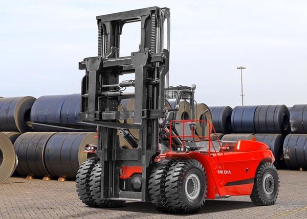 XE NÂNG DẦU 48 TẤN DÒNG X HANGCHA – GIẢI PHÁP NÂNG HẠ SIÊU TRỌNG CHO CẢNG BIỂN & KHU CÔNG NGHIỆP Mới 100%