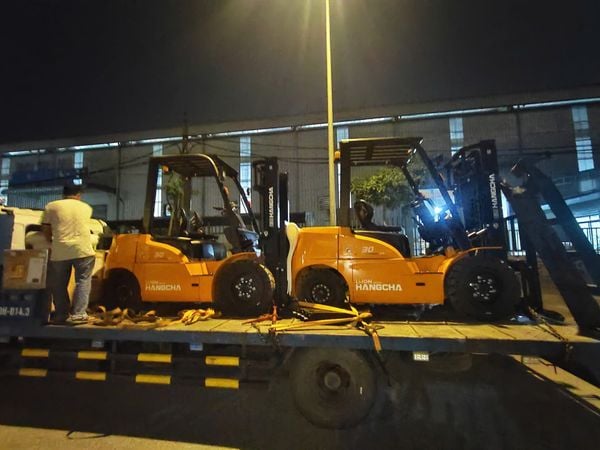 XE NÂNG ĐIỆN LITHIUM 3 TẤN DÒNG XE HANGCHA – PIN LITHIUM BẢO HÀNH 6 NĂM