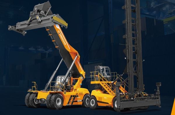 Xe Nâng Điện Lithium Gắp Cont 45 Tấn Hangcha - Mạnh Mẽ, Bảo Hành 6 Năm Cực Bền Bỉ Giá Tốt