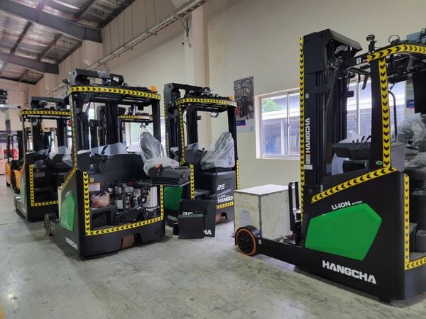 Thuê xe nâng Hangcha giá tốt tại Việt Nam