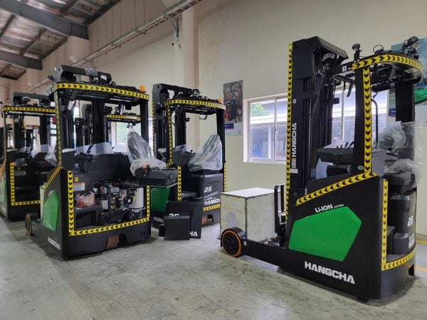 Thuê xe nâng Hangcha