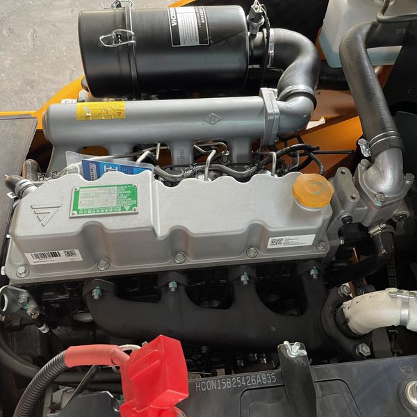 xe nâng dầu 3.5 tấn dòng cao cấp giá tốt