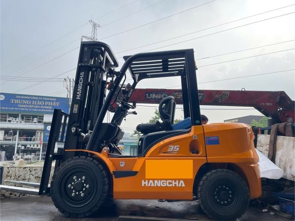 xe nâng dầu cao cấp 3.5 tấn giá tốt
