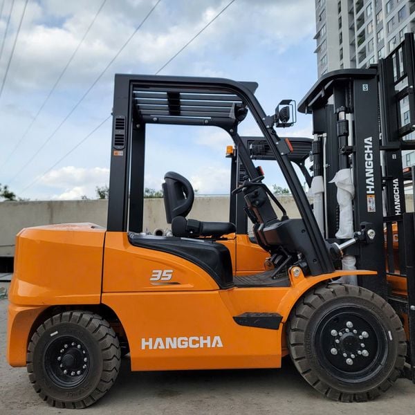 xe nâng dầu cao cấp 3.5 tấn