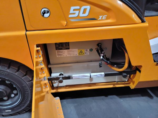 xe nâng điện 5 tấn pin lithium