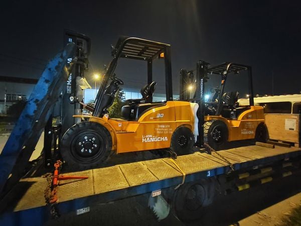 XE NÂNG ĐIỆN LITHIUM 3 TẤN DÒNG XE HANGCHA PIN LITHIUM BẢO HÀNH 6 NĂM