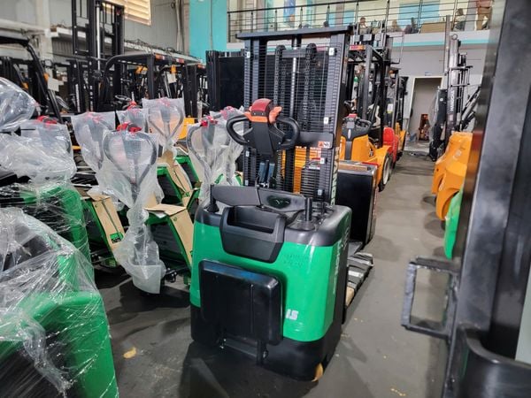 Xe Nâng Tay Điện Cao 1.5 Tấn CDD15-WHL-I