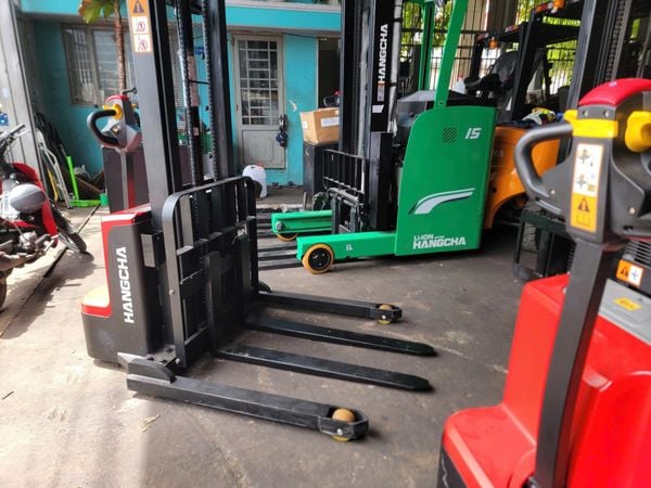 xe nâng tay điện cao bền