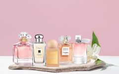 Gợi ý 10 chai nước hoa nữ được yêu thích nhất trong mùa hè