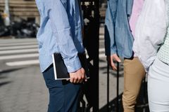 Nâng Tầm Phong Cách: Hướng Dẫn Toàn Diện Smart Casual Nam