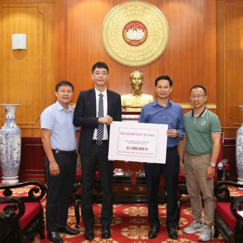 Cùng người dân vượt qua khó khăn, tái thiết cuộc sống