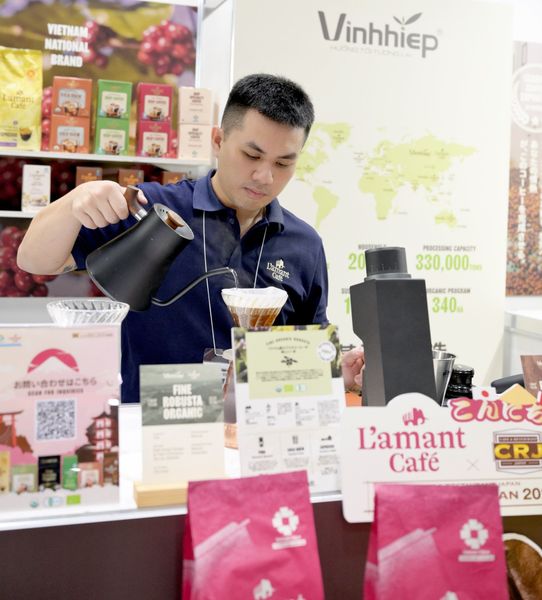 hoạt động kết nối đối tác là doanh nghiệp, nhà rang xay, chủ quán cà phê và F&B, HORECA