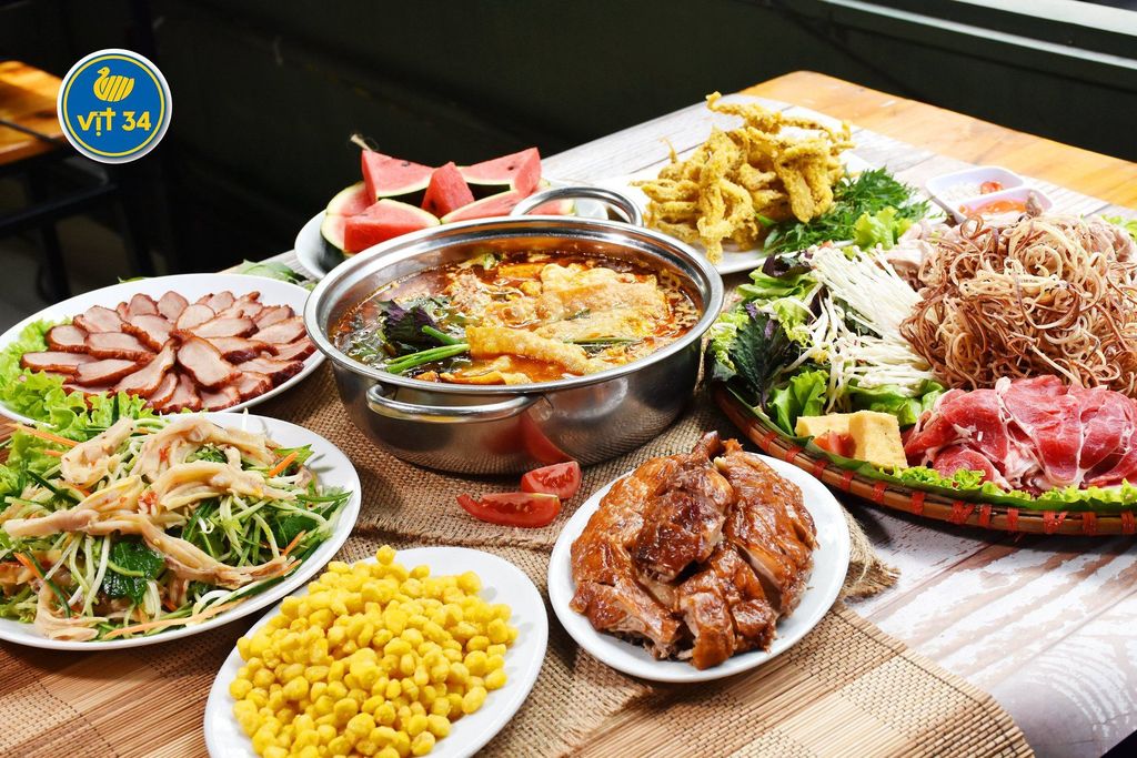 LẨU VỊT – MÓN ĂN HOÀN HẢO CHO NGÀY MƯA