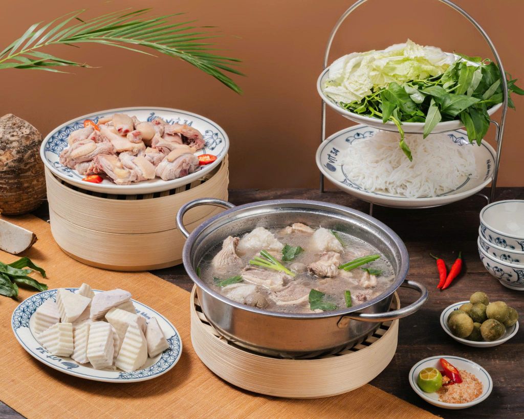 LẨU VỊT OM SẤU – HƯƠNG VỊ ĐẶC TRƯNG CỦA ẨM THỰC MIỀN BẮC TẠI VỊT 34