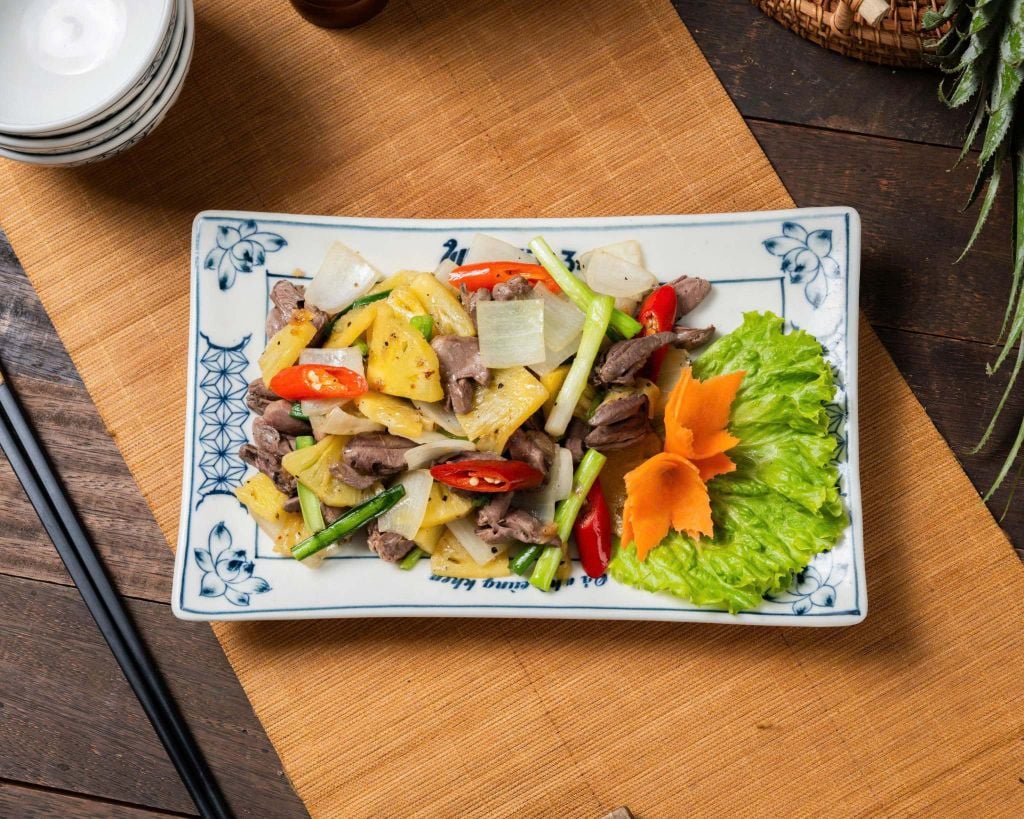 TIM VỊT XÀO DỨA – SỰ KẾT HỢP CHUA NGỌT ĐẦY HẤP DẪN TẠI VỊT 34