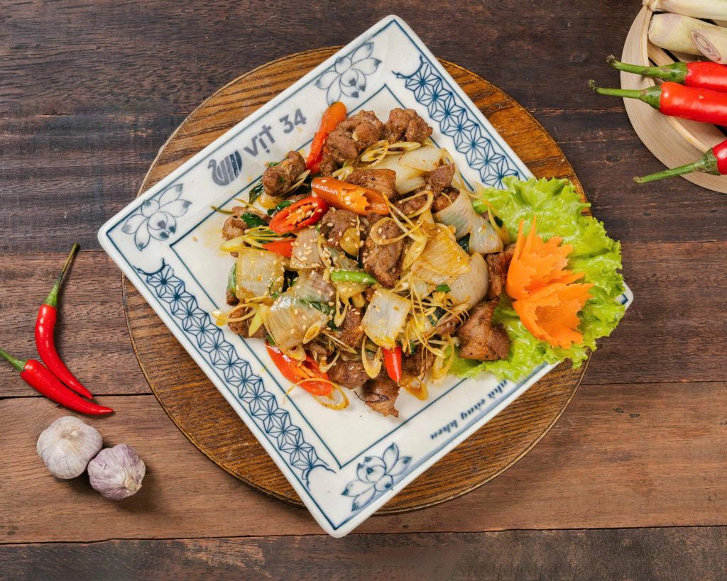 VỊT XÀO SẢ ỚT – MÓN NGON ĐẬM ĐÀ ĐÁNH THỨC MỌI GIÁC QUAN TẠI VỊT 34