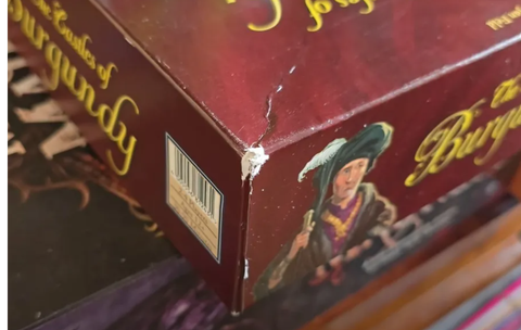 Hướng Dẫn Vệ Sinh & Bảo Quản Board Game Tại Việt Nam: Chống Nồm Ấm, Nấm Mốc Hiệu Quả