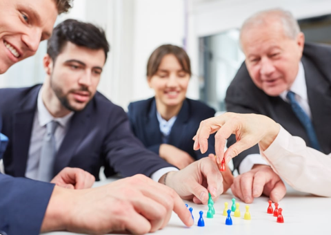 Game Team Building Công Ty: Tại Sao Party Game Là 