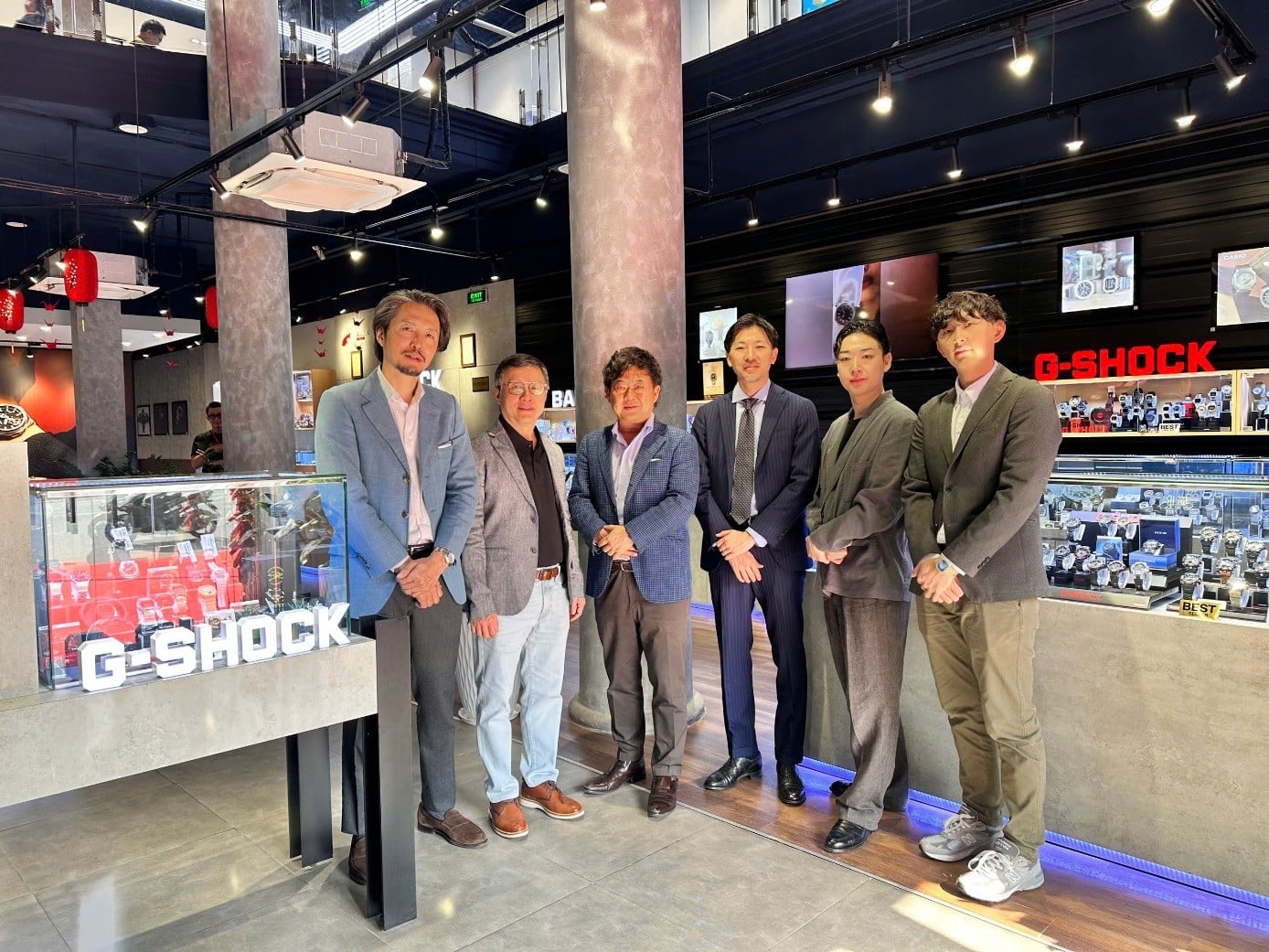 ANH KHUÊ WATCH ĐÓN TIẾP ĐẠI DIỆN CASIO NHẬT BẢN