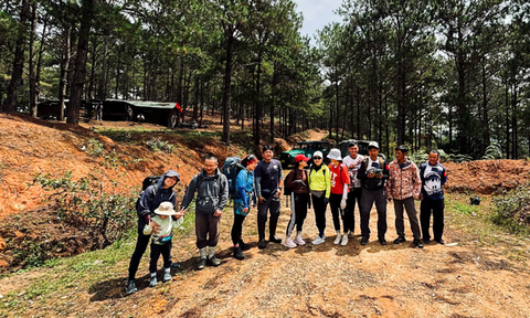 TOUR TREKKING CÓ HỖ TRỢ TIẾNG NHẬT TẠI THÀNH PHỐ HỒ CHÍ MINH
