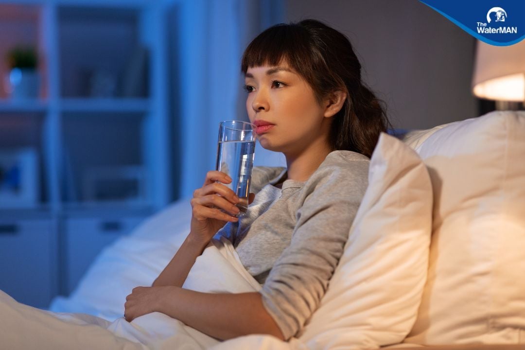 Nước uống và chất lượng giấc ngủ: mối liên hệ ít ai để ý