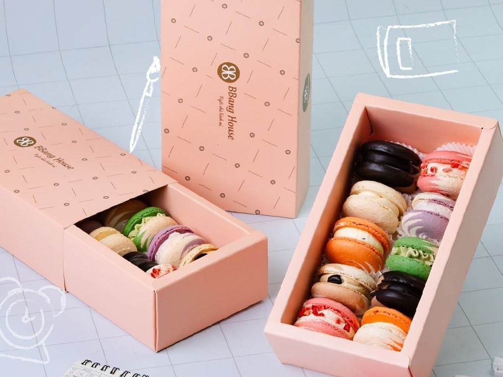 Set Macaron 10 Cái: Bản Giao Hưởng Sắc Màu - Gói Trọn Ngọt Ngào Gửi Người Tri Ân
